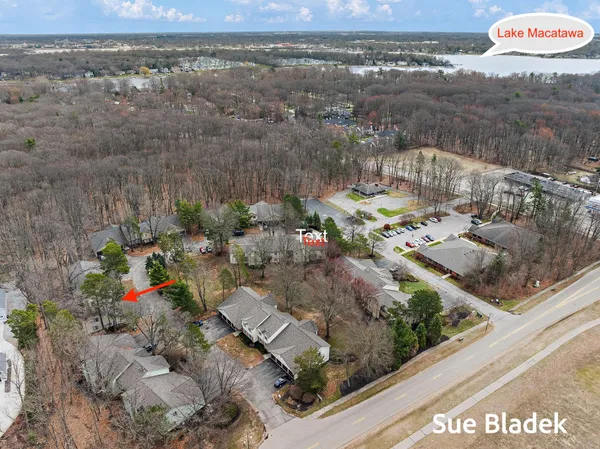 $230,000 | 1114 Ambertrace Lane, Unit 2, Holland, MI 49424