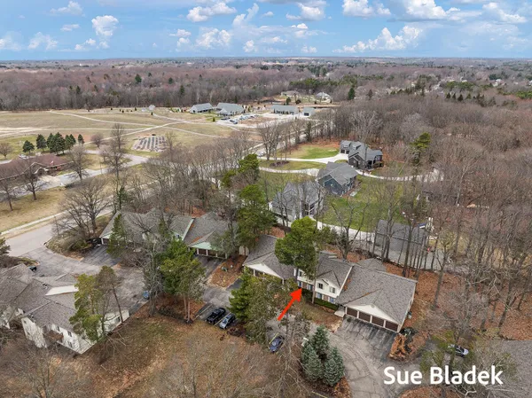 $230,000 | 1114 Ambertrace Lane, Unit 2, Holland, MI 49424