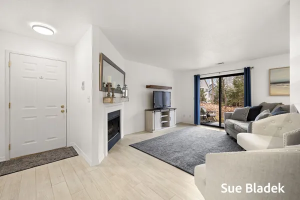 $230,000 | 1114 Ambertrace Lane, Unit 2, Holland, MI 49424