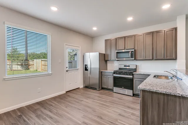 $1,995 | 15035 Homing, San Antonio, TX 78253