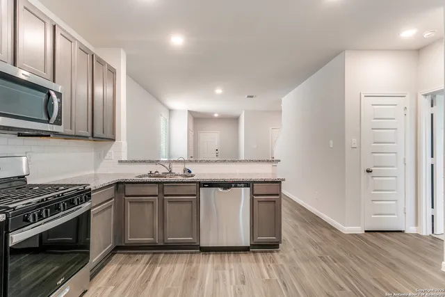 $1,995 | 15035 Homing, San Antonio, TX 78253