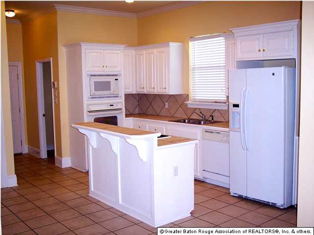 10203 Springpark Avenue Baton Rouge, LA 70810 - Photo 3 of 6