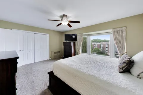 $269,000 | 201 Thames Parkway, Unit 3G, Park Ridge, IL 60068