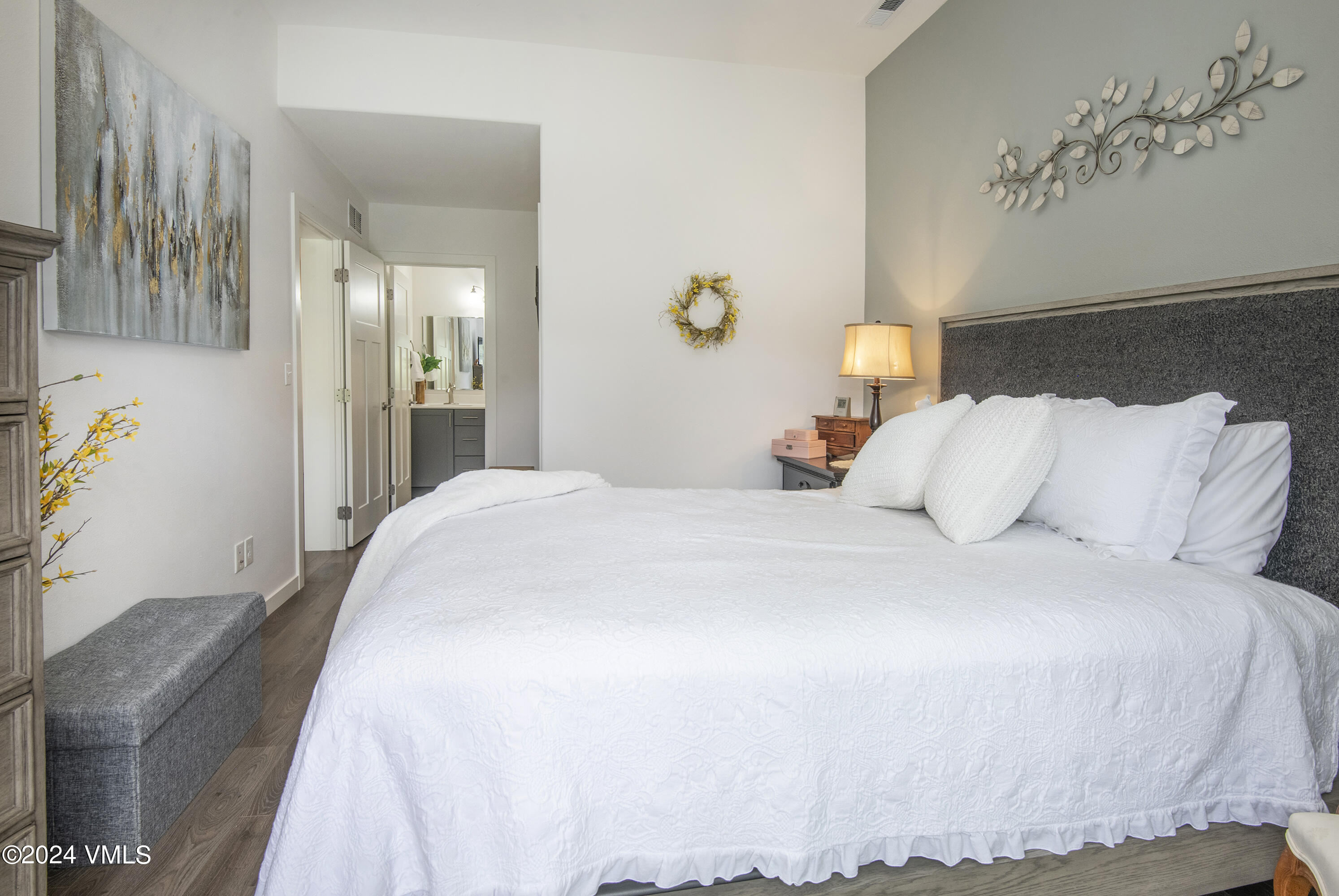 36 Eagle Landing Way Eagle, CO 81631 - Photo 21 of 36 a large white bed in a small room