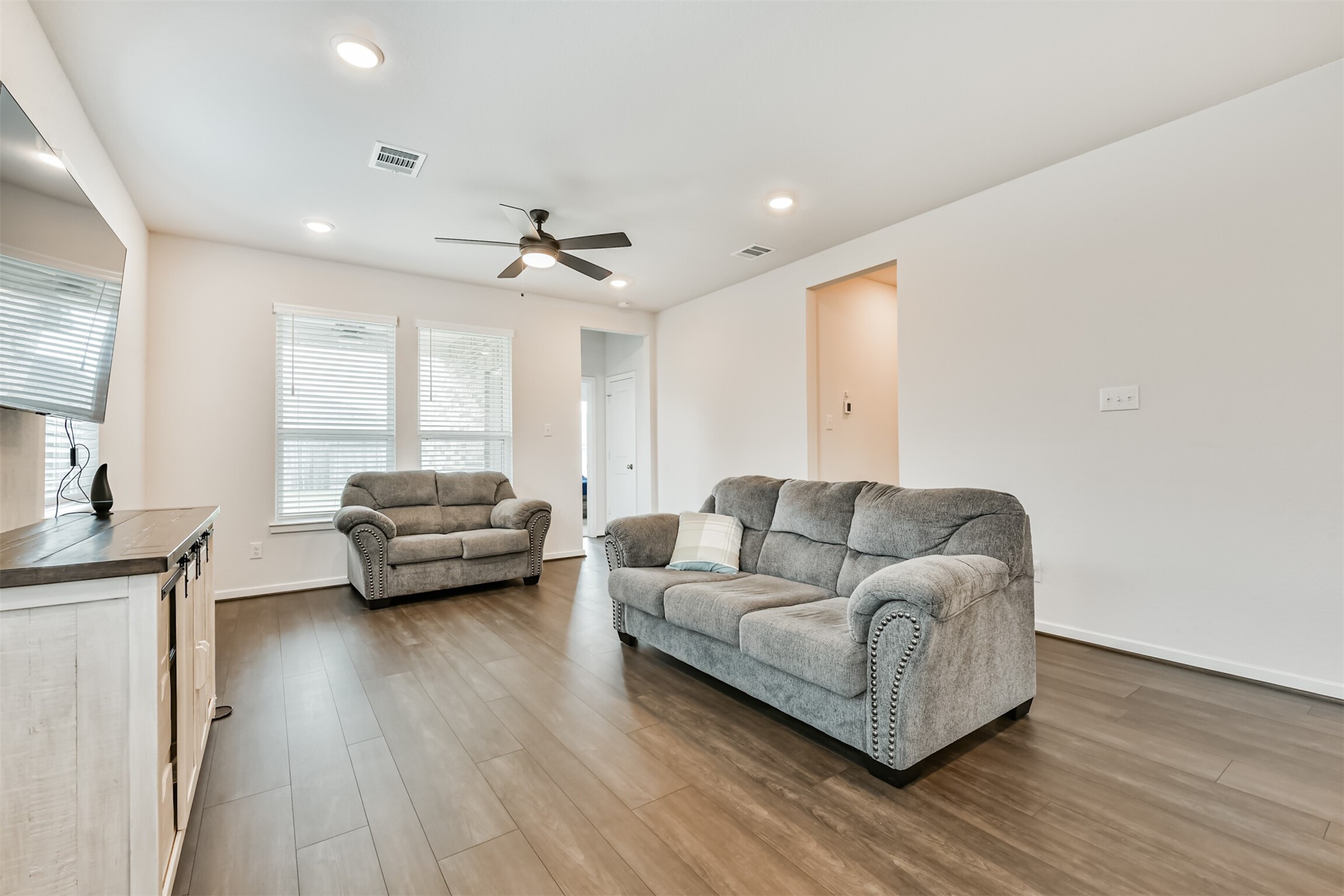 370 Weimer Lagoon Road La Porte, TX 77571 - Photo 11 of 32