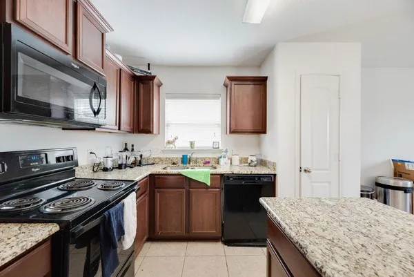 $2,200 | 1904 Fairbanks Drive, Princeton, TX 75407