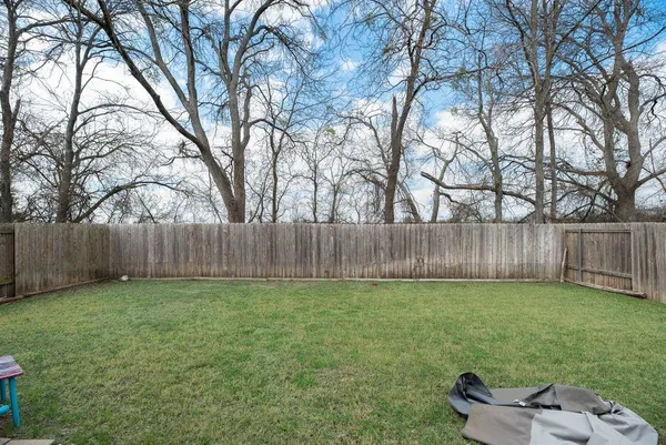 $2,200 | 1904 Fairbanks Drive, Princeton, TX 75407