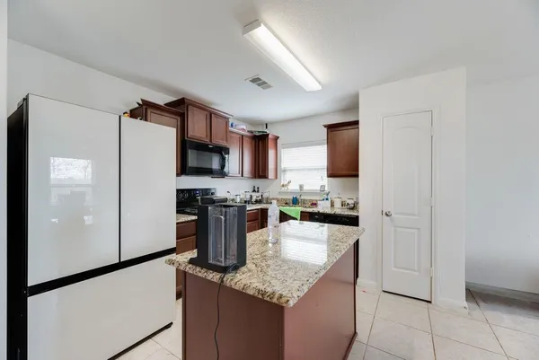 $2,200 | 1904 Fairbanks Drive, Princeton, TX 75407