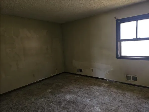 $285,000 | 1632 South Kenwood Street, Olathe, KS 66062