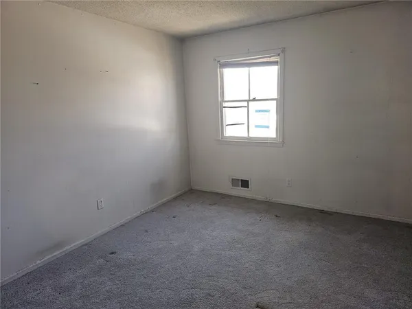 $285,000 | 1632 South Kenwood Street, Olathe, KS 66062
