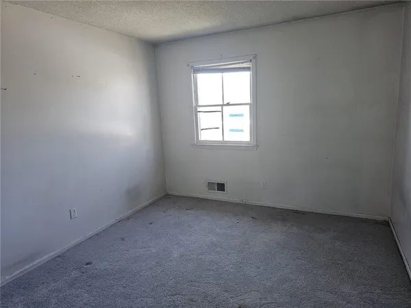 $285,000 | 1632 South Kenwood Street, Olathe, KS 66062