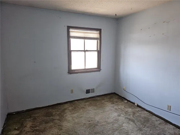$285,000 | 1632 South Kenwood Street, Olathe, KS 66062