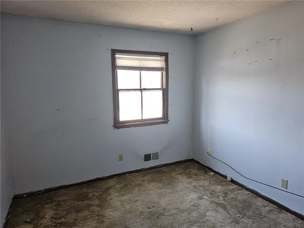 $285,000 | 1632 South Kenwood Street, Olathe, KS 66062