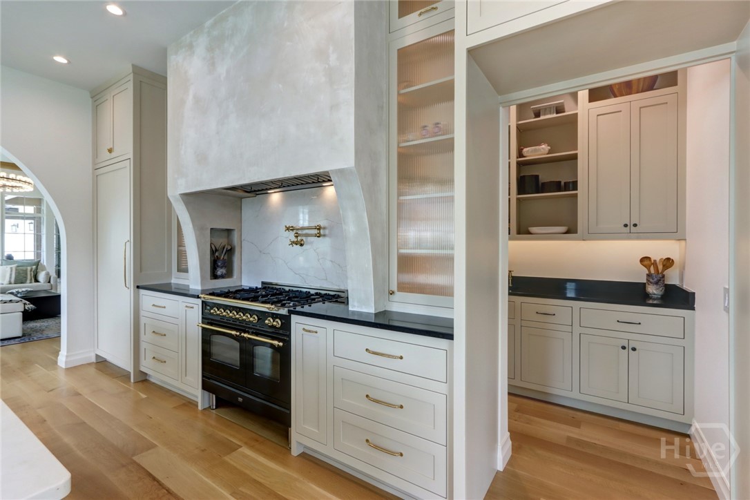 217 John Wesley Way Savannah, GA 31404 - Photo 13 of 49