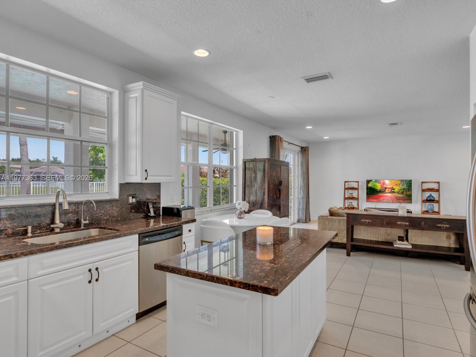 4400 Fox Ridge Drive Weston, FL 33331 - Photo 17 of 43