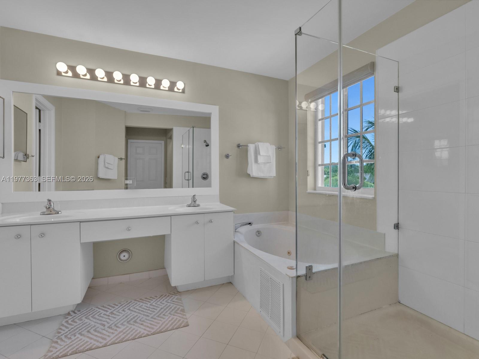 4400 Fox Ridge Drive Weston, FL 33331 - Photo 24 of 43