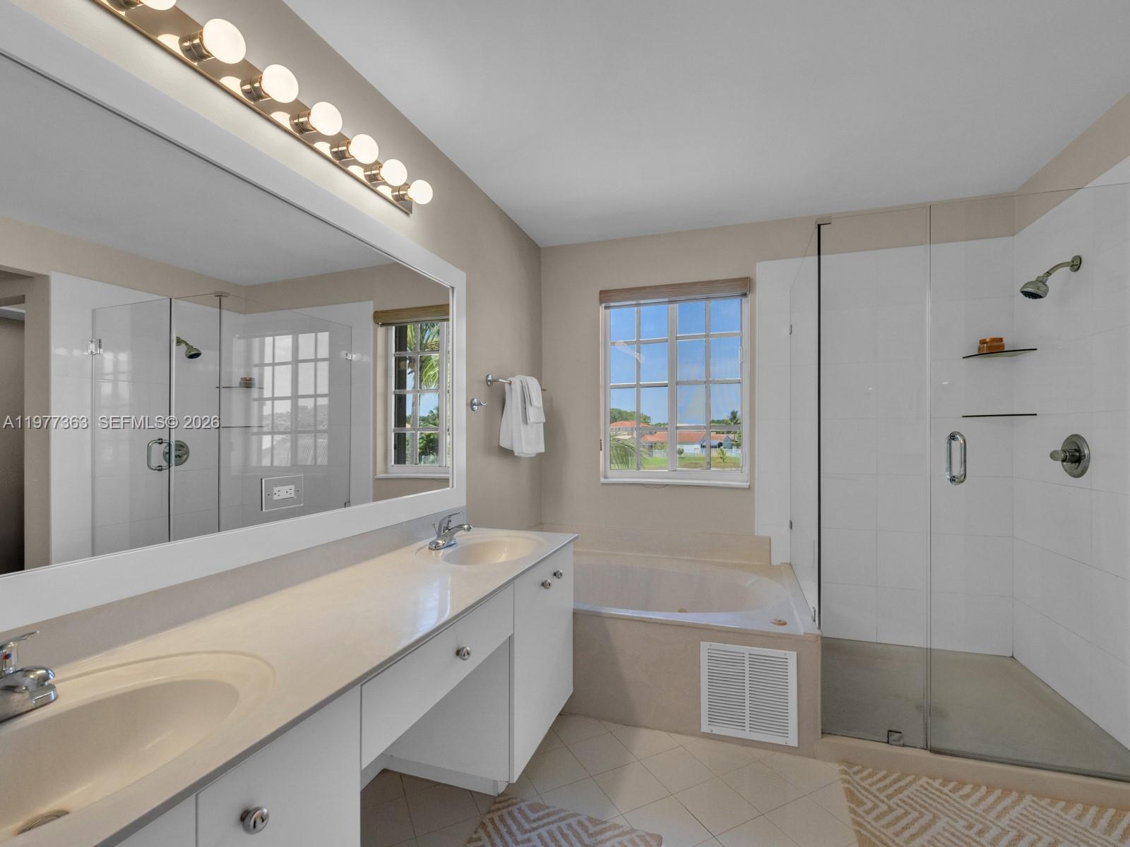 4400 Fox Ridge Drive Weston, FL 33331 - Photo 25 of 43