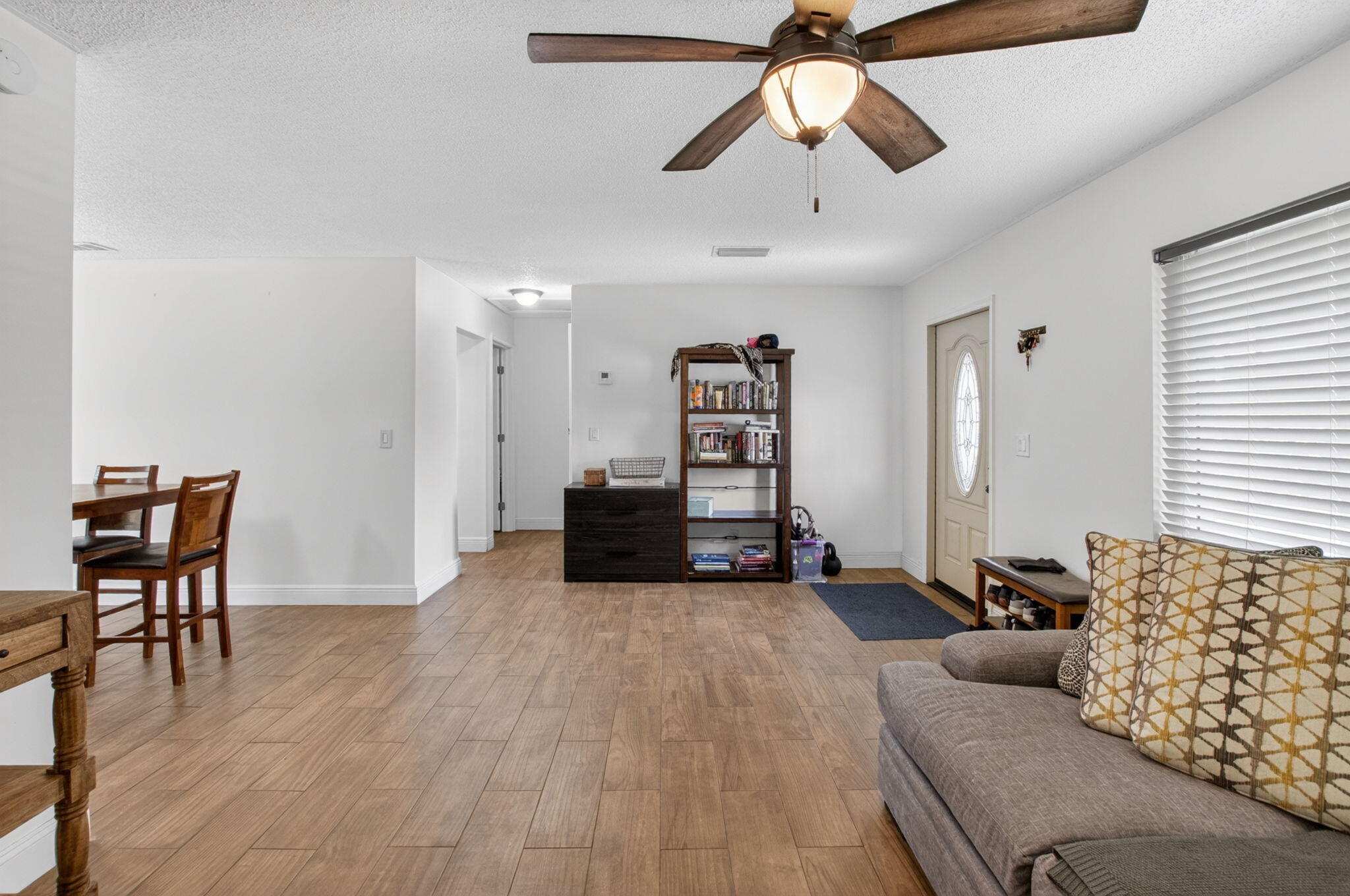 9734 Alaska Circle Boca Raton, FL 33434 - Photo 4 of 25 Livingt