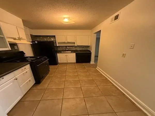 $70,000 | 45 North Belvedere Boulevard, Unit 102, Memphis, TN 38104