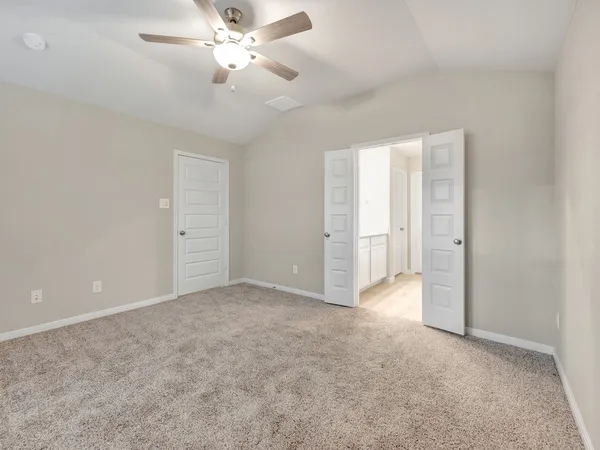 $268,040 | 6638 Lahna Oak Drive, Conroe, TX 77304
