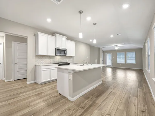 $268,040 | 6638 Lahna Oak Drive, Conroe, TX 77304