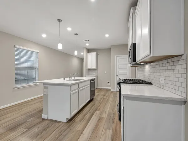 $268,040 | 6638 Lahna Oak Drive, Conroe, TX 77304