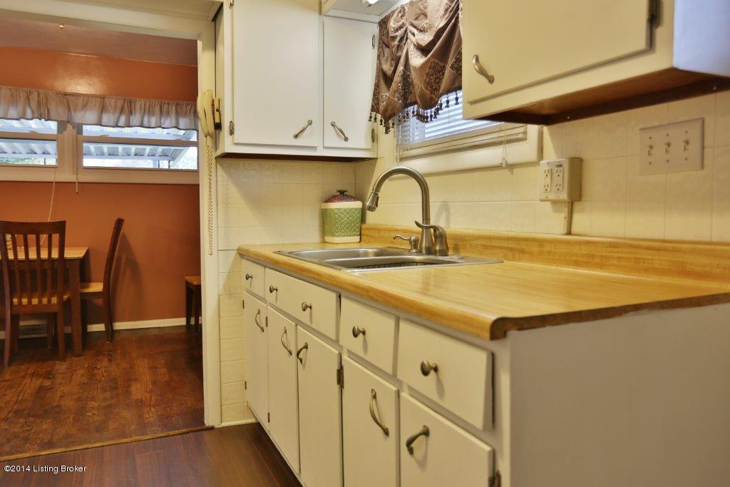 4802 Raven Road Louisville, KY 40213 - Photo 8 of 38 JI0A6604