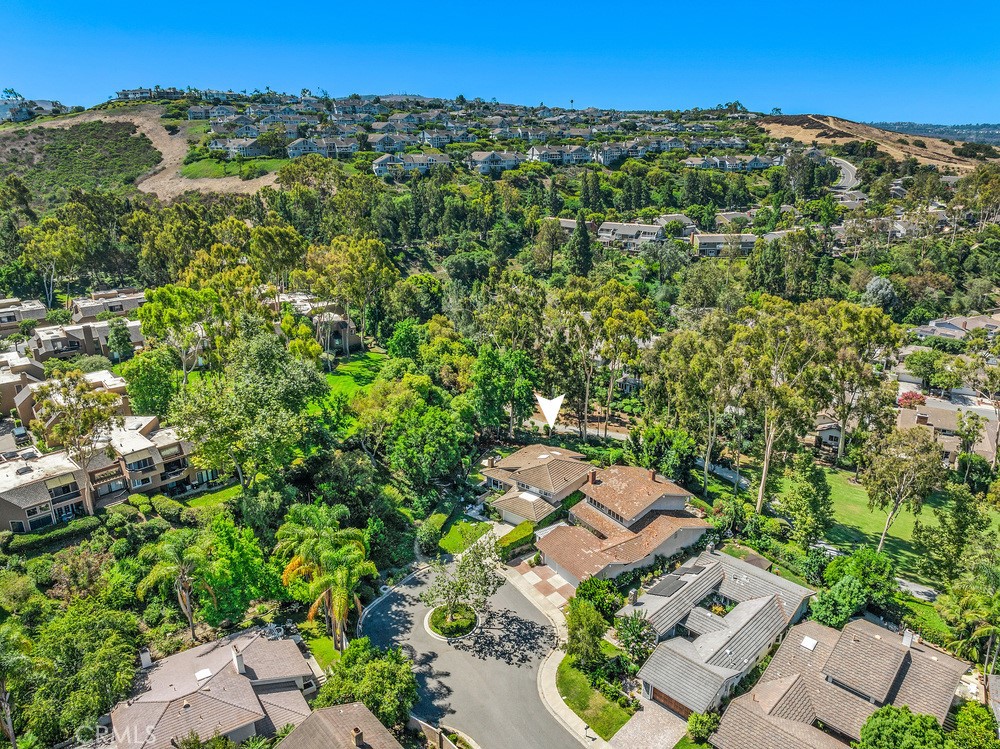 14 Rolling Brook Irvine, CA 92603 - Photo 35 of 37