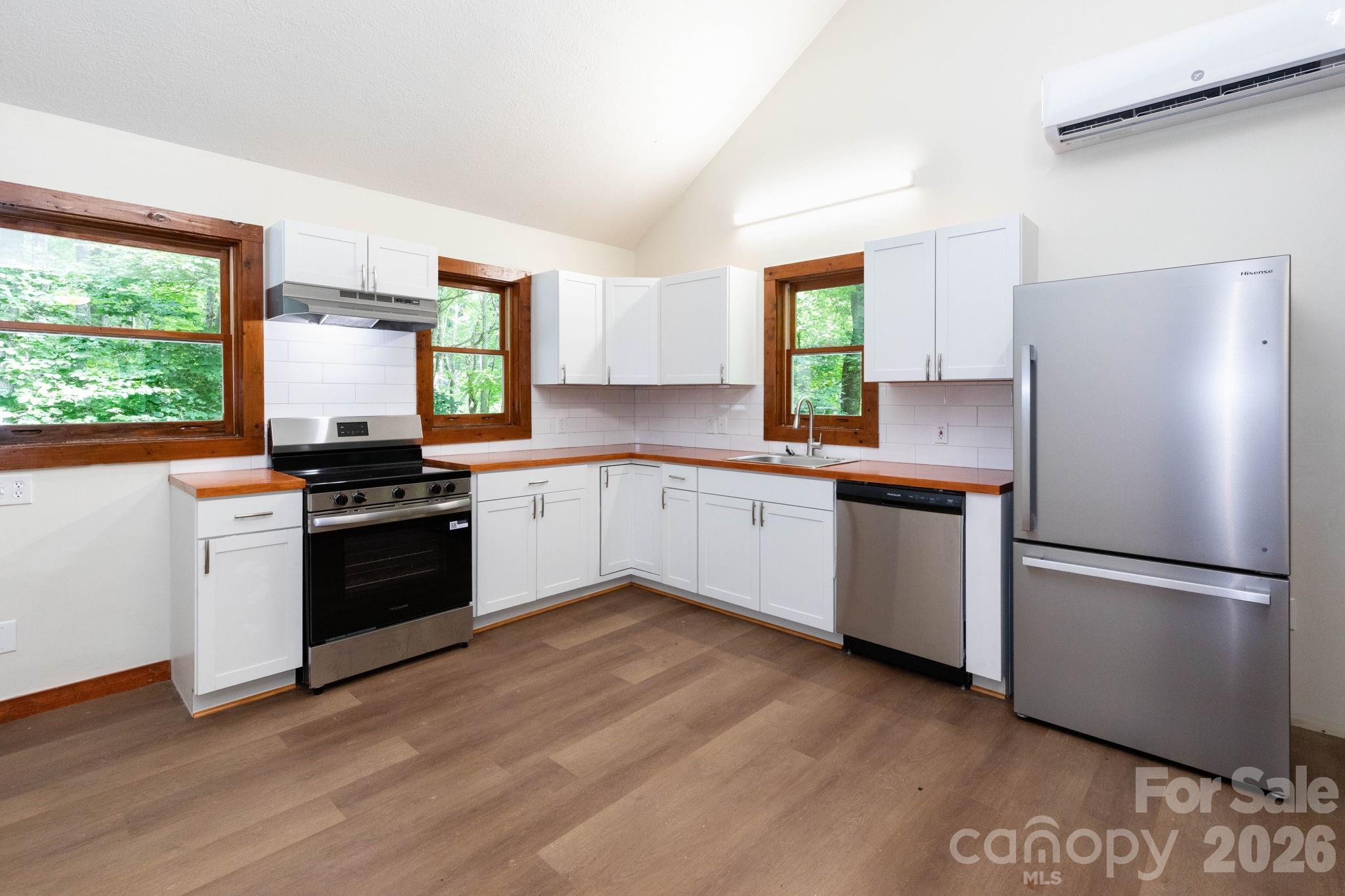 109 Narrow Way Road Burnsville, NC 28714 - Photo 10 of 25