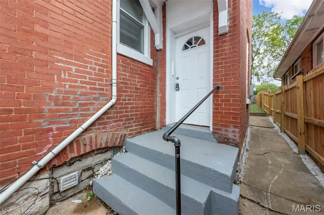$205,000 | 3736 Oregon Avenue, St. Louis, MO 63118
