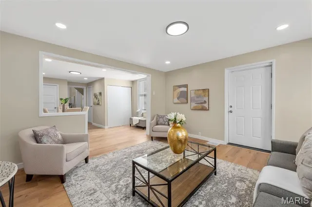 $205,000 | 3736 Oregon Avenue, St. Louis, MO 63118