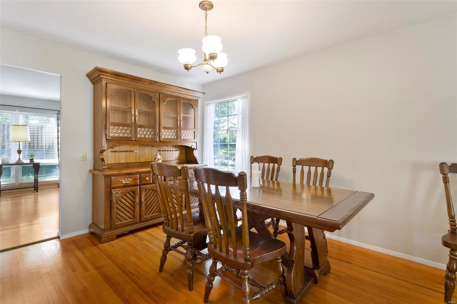 2560 Derhake Road Florissant, MO 63033 - Photo 4 of 31 Gallery Image 4