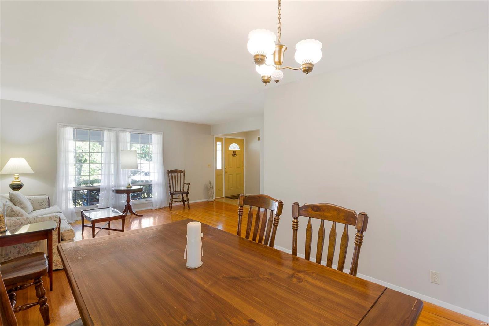 2560 Derhake Road Florissant, MO 63033 - Photo 5 of 31 Gallery Image 5