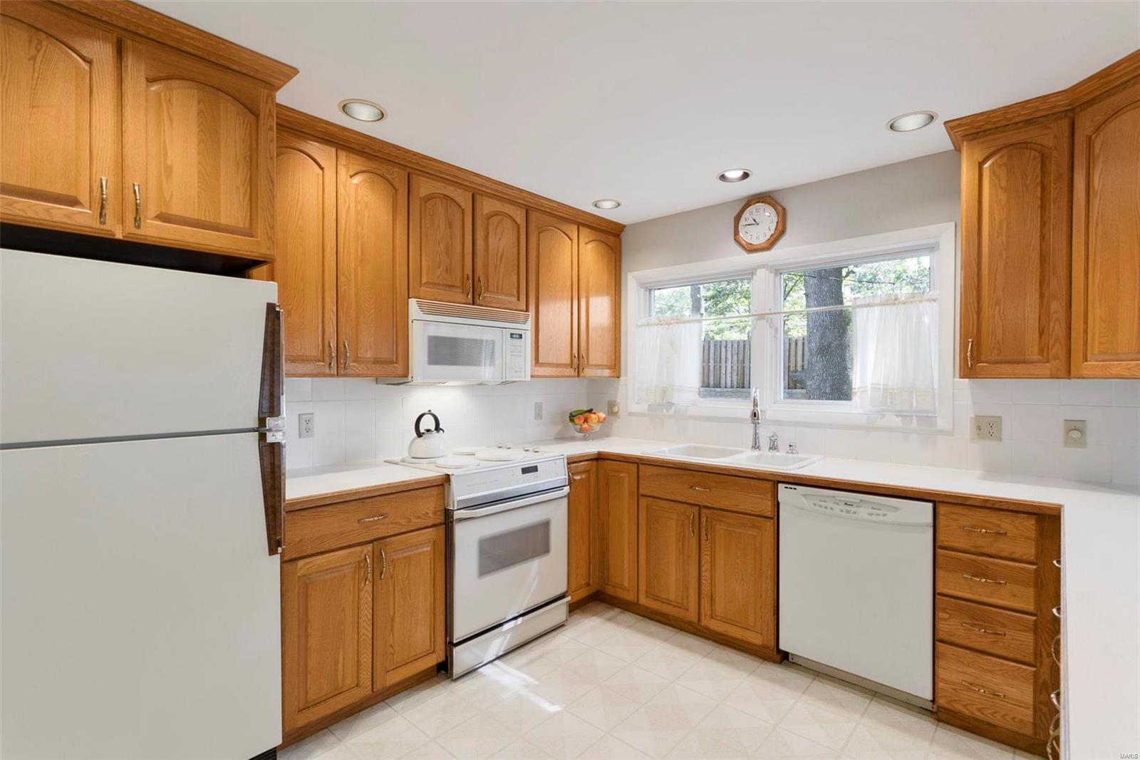 2560 Derhake Road Florissant, MO 63033 - Photo 6 of 31 Gallery Image 6
