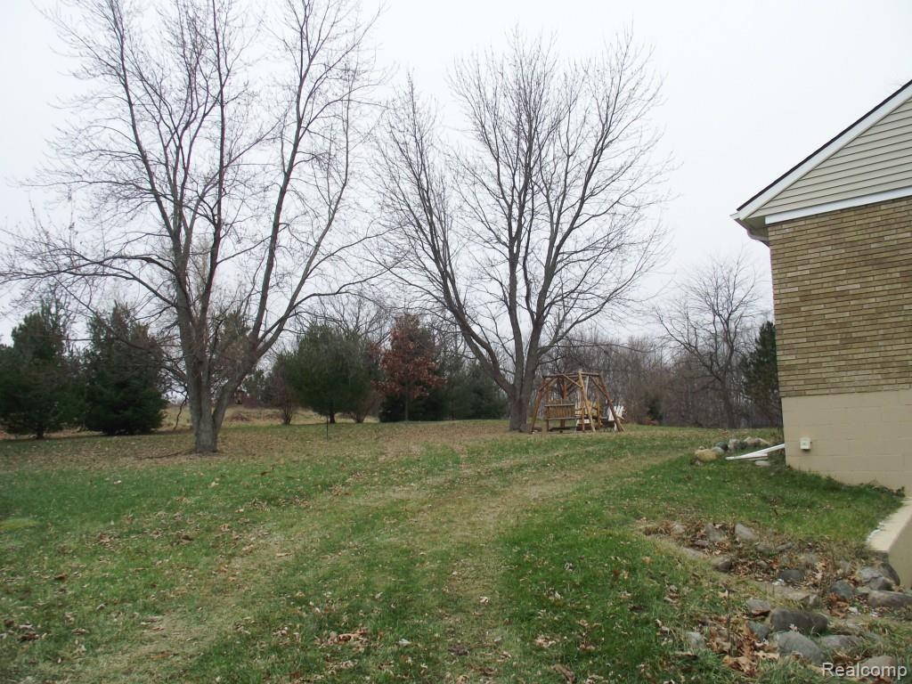 871 Academy Road Holly, MI 48442 - Photo 13 of 17 DSCF6781.jpg