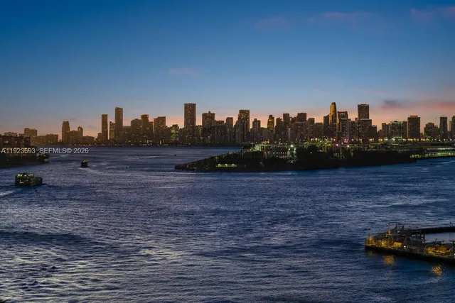 $15,900,000 | 800 South Pointe Drive, Unit 801, Miami Beach, FL 33139