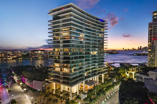 $15,900,000 | 800 South Pointe Drive, Unit 801, Miami Beach, FL 33139