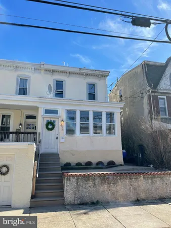 a view of a house with a tub