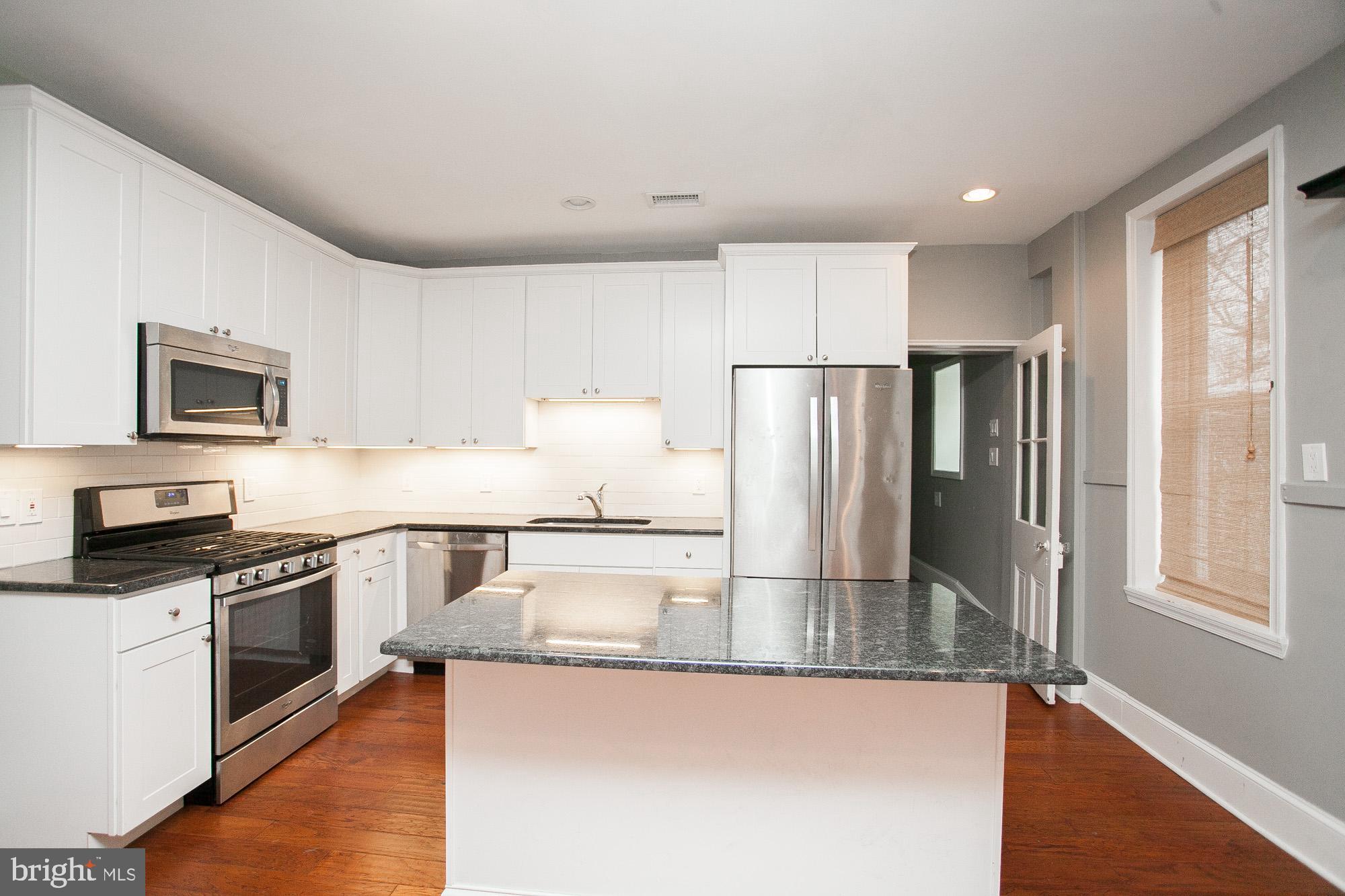 235 Roxborough Avenue Philadelphia, PA 19128 - Photo 3 of 31