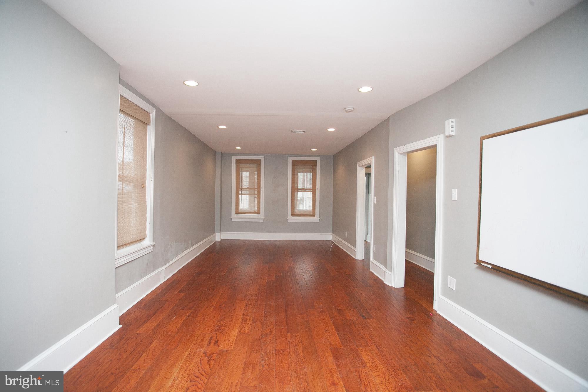 235 Roxborough Avenue Philadelphia, PA 19128 - Photo 4 of 31