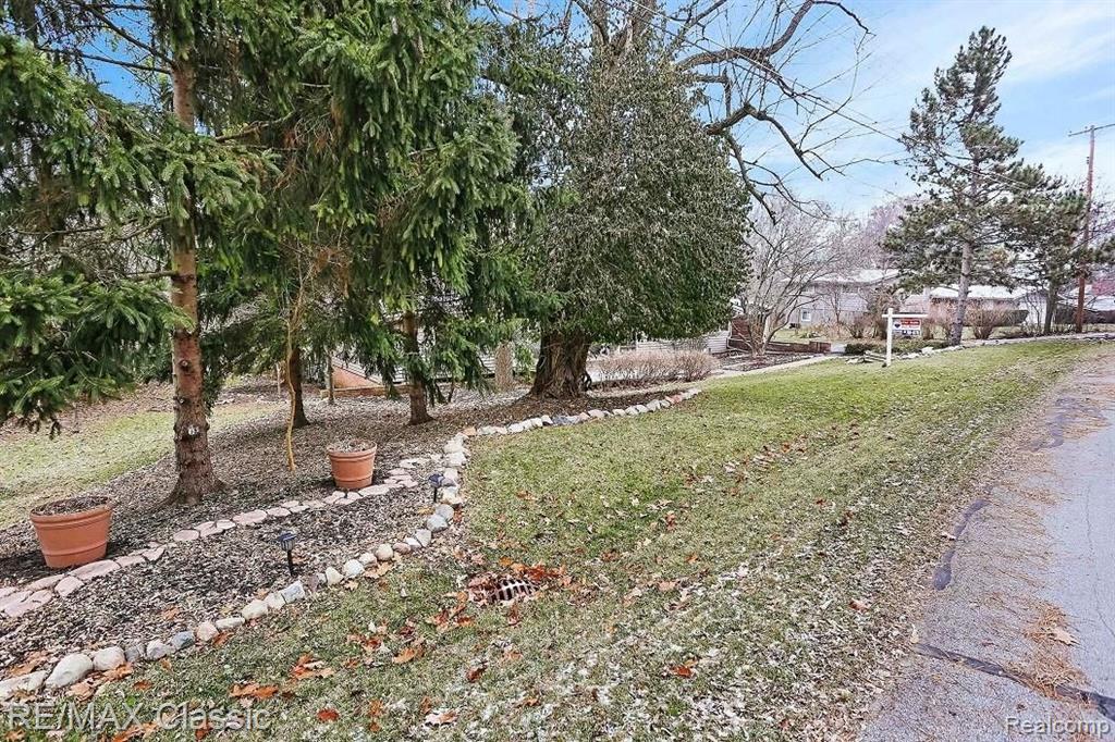 36150 Paddleford Road Farmington Hills, MI 48331 - Photo 28 of 34