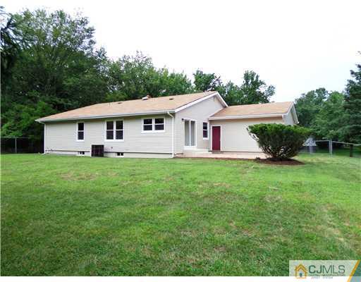 7 Hawthorne Road Piscataway, NJ 08854 - Photo 12 of 15 Gallery Image 12