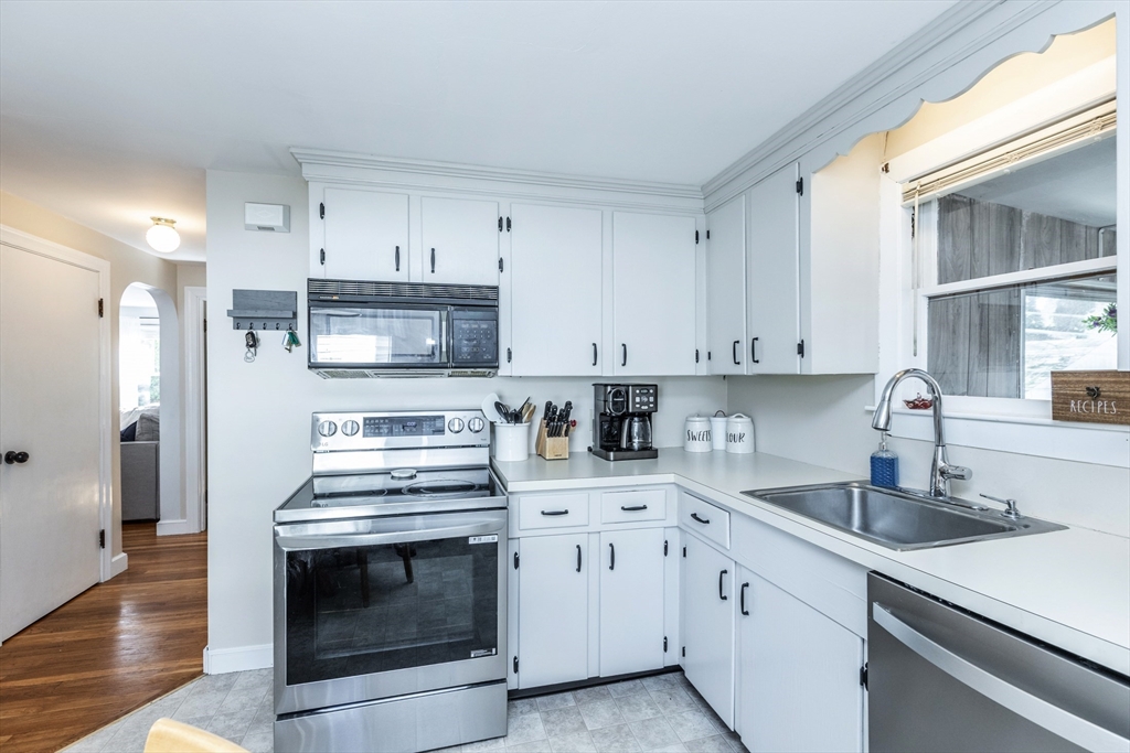 7 Linden Road Peabody, MA 01960 - Photo 20 of 38