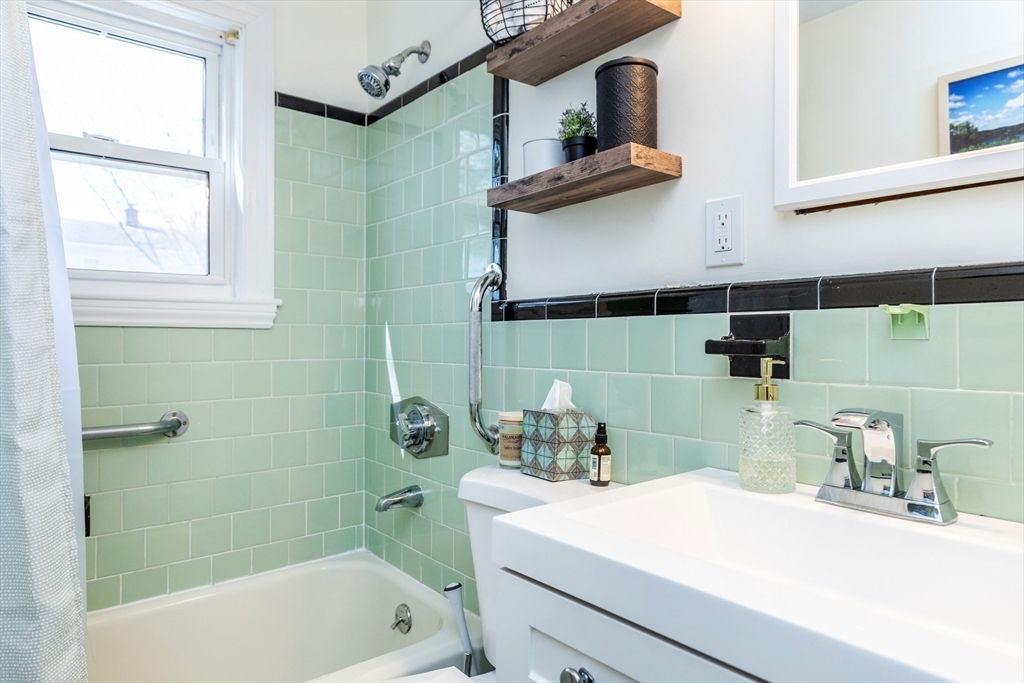7 Linden Road Peabody, MA 01960 - Photo 9 of 38
