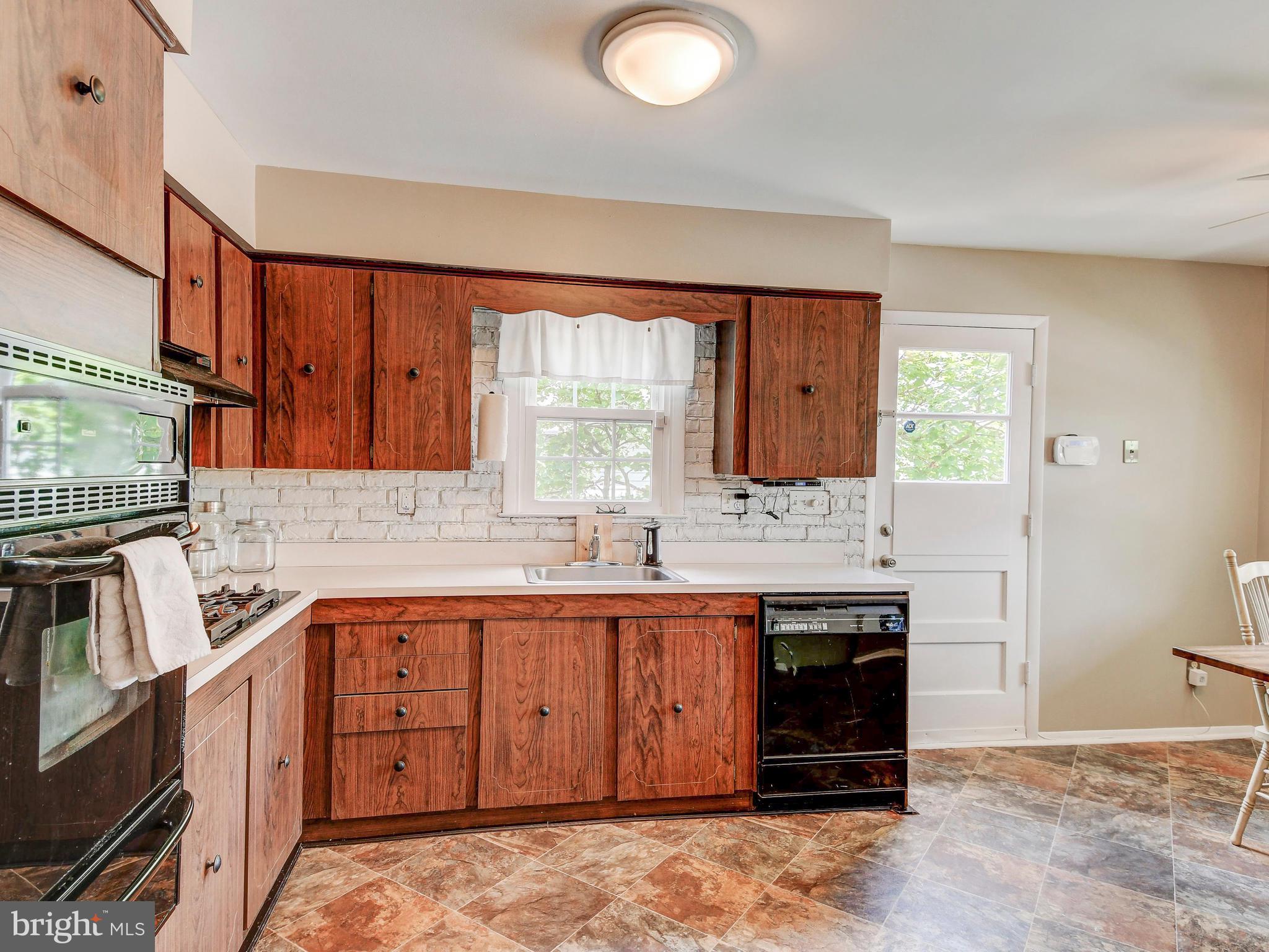 6702 Garvey Road Baltimore, MD 21237 - Photo 16 of 42