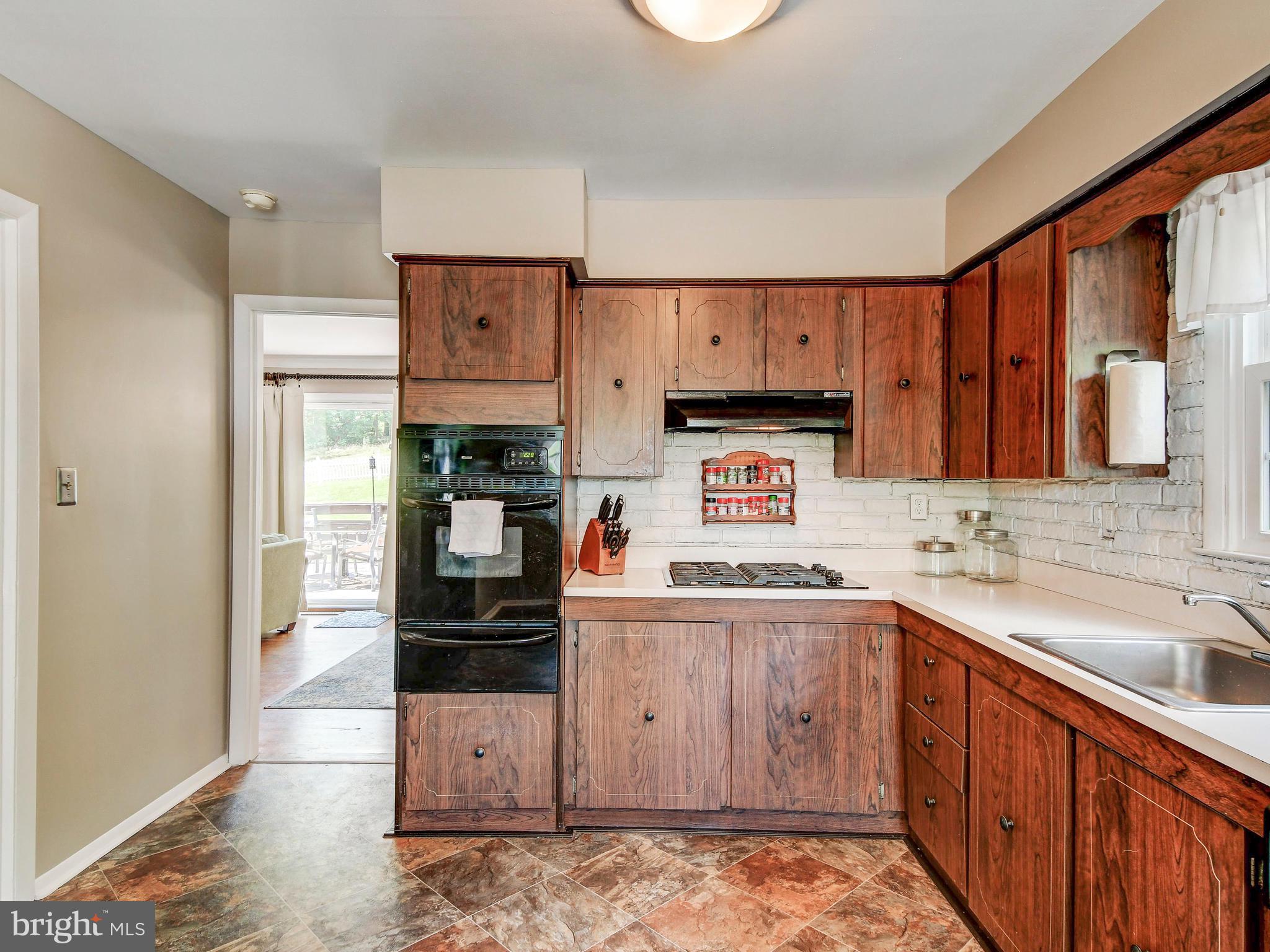 6702 Garvey Road Baltimore, MD 21237 - Photo 17 of 42