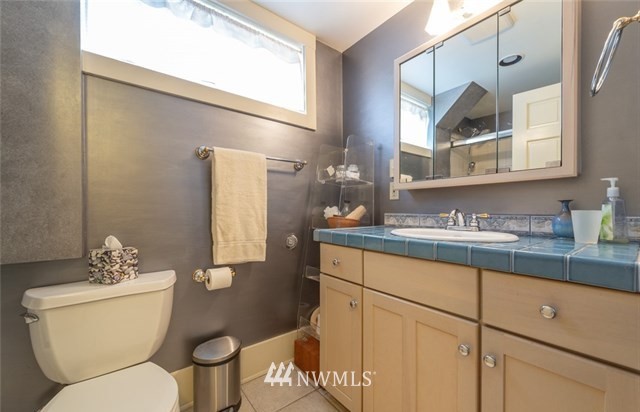 6417 Linden Avenue North Seattle, WA 98103 - Photo 22 of 25 Gallery Image 22