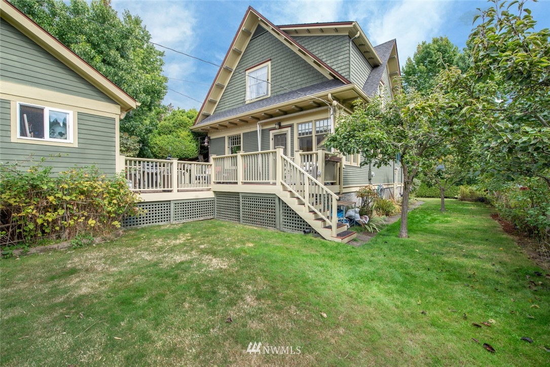 6417 Linden Avenue North Seattle, WA 98103 - Photo 25 of 25 Gallery Image 25