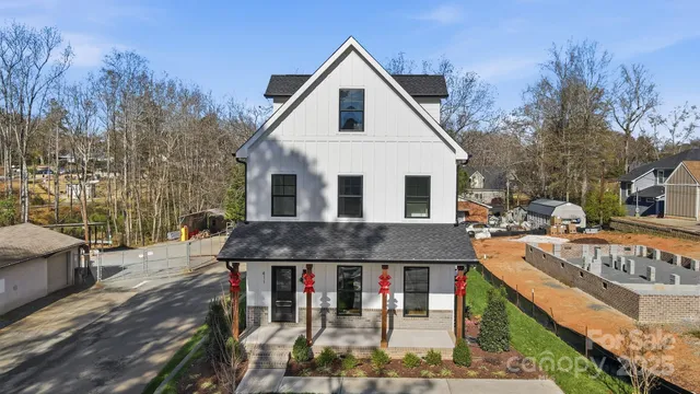 a house view with a outdoor space