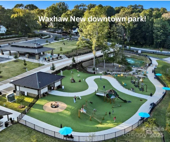 a picture of city view